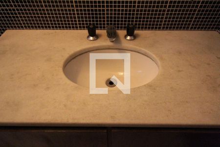 Casa à venda com 359m², 5 quartos e 5 vagasBanheiro de Serviço