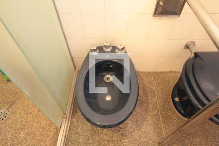 Casa à venda com 359m², 5 quartos e 5 vagasBanheiro Social