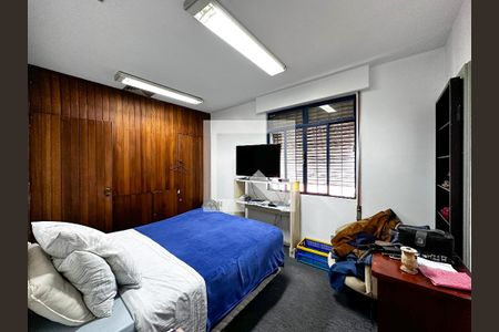 Casa à venda com 350m², 3 quartos e 3 vagasSuíte