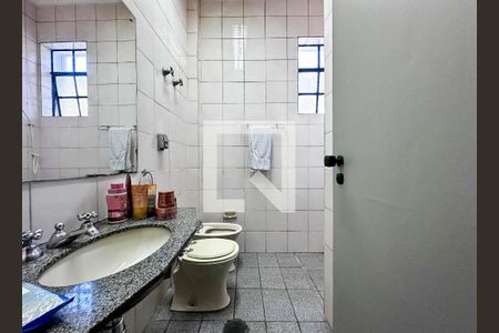 Casa à venda com 350m², 3 quartos e 3 vagasBanheiro Social 1