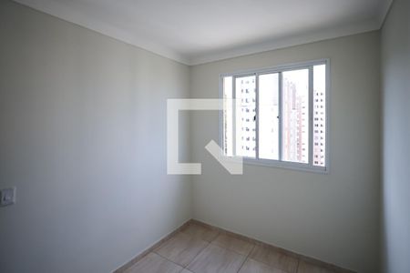 Quarto 1 de apartamento para alugar com 2 quartos, 40m² em Parque Bristol, São Paulo