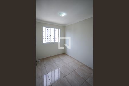 Quarto 1 de apartamento para alugar com 2 quartos, 40m² em Parque Bristol, São Paulo