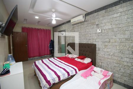 Quarto 1 Suíte de casa para alugar com 3 quartos, 325m² em Brás de Pina, Rio de Janeiro