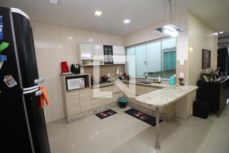 Casa para alugar com 325m², 3 quartos e 2 vagasCozinha