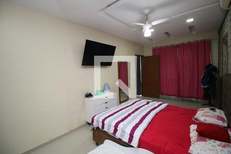 Quarto 1 Suíte de casa para alugar com 3 quartos, 325m² em Brás de Pina, Rio de Janeiro