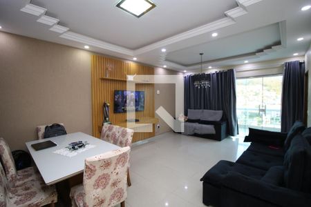 Sala de casa para alugar com 3 quartos, 325m² em Brás de Pina, Rio de Janeiro