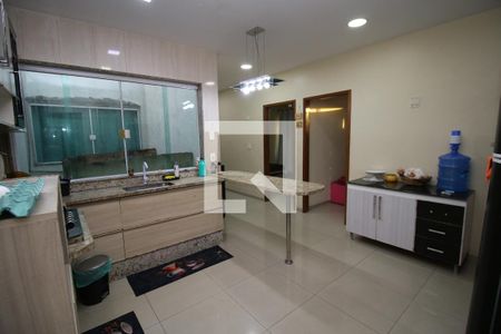 Casa para alugar com 325m², 3 quartos e 2 vagasCozinha