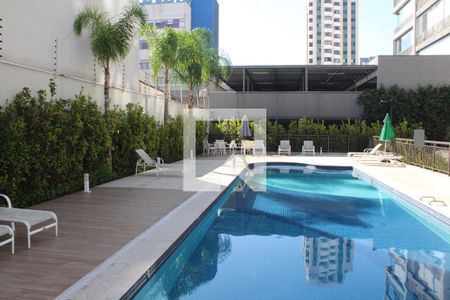 Apartamento para alugar com 70m², 2 quartos e 2 vagasÁrea comum - Piscina