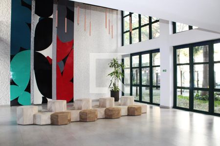 Apartamento para alugar com 70m², 2 quartos e 2 vagasHall social