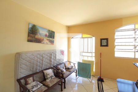 Casa à venda com 150m², 3 quartos e 3 vagasSala de TV