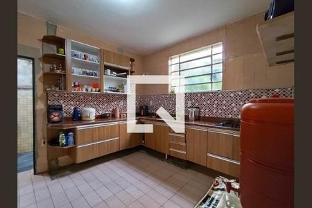 Casa à venda com 380m², 4 quartos e 2 vagas