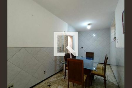 Casa à venda com 380m², 4 quartos e 2 vagas