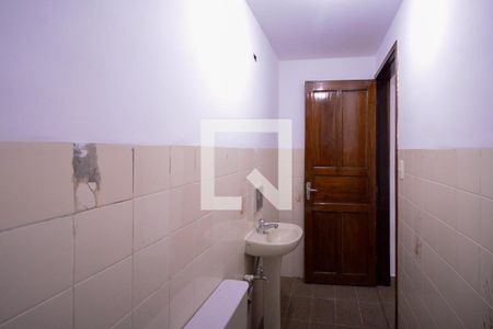 Casa para alugar com 120m², 3 quartos e 1 vaga Casa para alugar com 120m², 3 quartos e 1 vagaEdicula - Banheiro