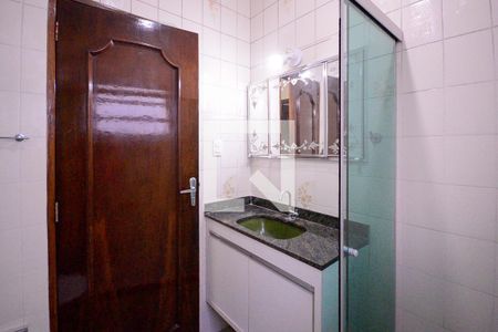 Casa para alugar com 120m², 3 quartos e 1 vaga Casa para alugar com 120m², 3 quartos e 1 vagaBanheiro Social