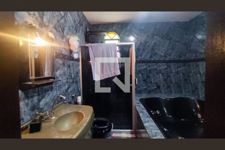 Casa à venda com 200m², 4 quartos e 3 vagasBanheiro suíte