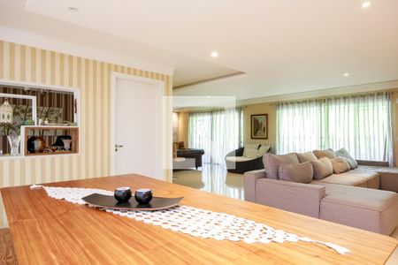 Apartamento à venda com 317m², 4 quartos e 4 vagas Apartamento à venda com 317m², 4 quartos e 4 vagasSala