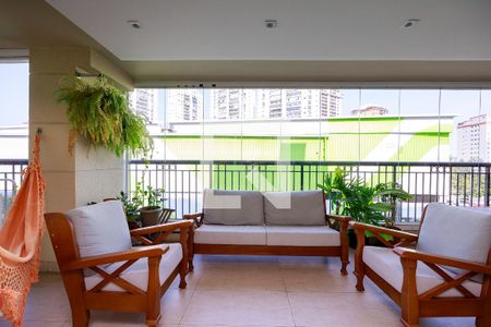 Apartamento à venda com 317m², 4 quartos e 4 vagas Apartamento à venda com 317m², 4 quartos e 4 vagasSala - Varanda