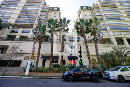 Apartamento à venda com 317m², 4 quartos e 4 vagas Apartamento à venda com 317m², 4 quartos e 4 vagasFachada