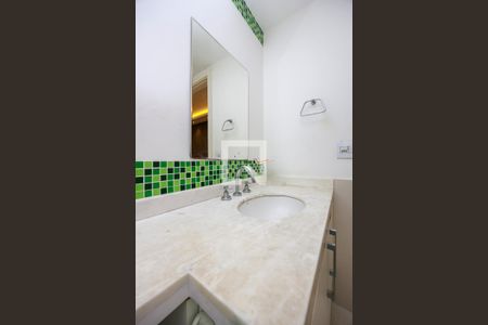 Apartamento à venda com 317m², 4 quartos e 4 vagas Apartamento à venda com 317m², 4 quartos e 4 vagasSuíte 4 - Banheiro