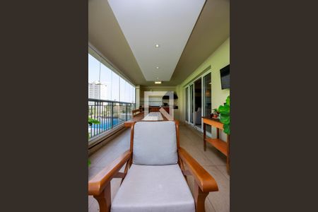 Apartamento à venda com 317m², 4 quartos e 4 vagas Apartamento à venda com 317m², 4 quartos e 4 vagasSala - Varanda