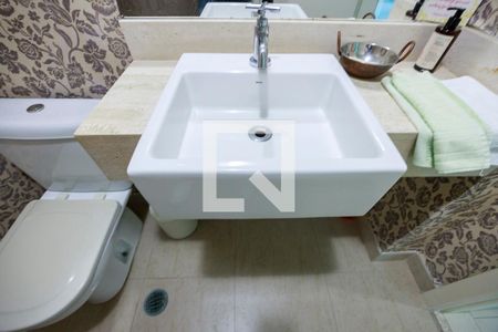 Apartamento à venda com 317m², 4 quartos e 4 vagas Apartamento à venda com 317m², 4 quartos e 4 vagasLavabo