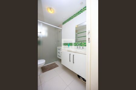 Apartamento à venda com 317m², 4 quartos e 4 vagas Apartamento à venda com 317m², 4 quartos e 4 vagasSuíte 4 - Banheiro