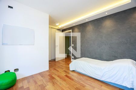 Apartamento à venda com 317m², 4 quartos e 4 vagas Apartamento à venda com 317m², 4 quartos e 4 vagasSuíte 4