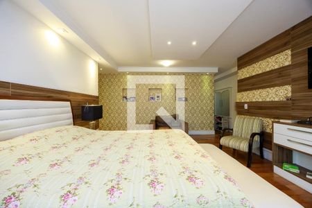 Apartamento à venda com 317m², 4 quartos e 4 vagas Apartamento à venda com 317m², 4 quartos e 4 vagasSuíte Principal