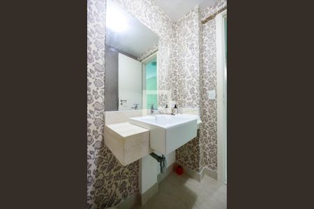 Apartamento à venda com 317m², 4 quartos e 4 vagas Apartamento à venda com 317m², 4 quartos e 4 vagasLavabo