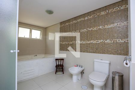 Apartamento à venda com 317m², 4 quartos e 4 vagas Apartamento à venda com 317m², 4 quartos e 4 vagasSuíte Principal - Banheiro