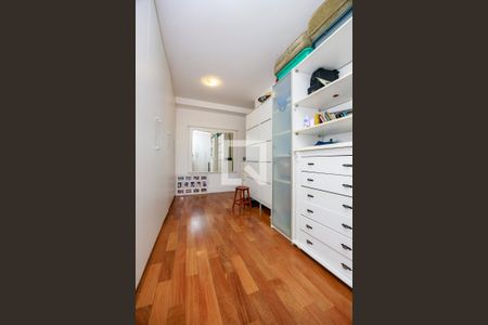 Apartamento à venda com 317m², 4 quartos e 4 vagas Apartamento à venda com 317m², 4 quartos e 4 vagasSuíte Principal - Closet