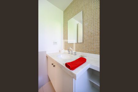 Apartamento à venda com 317m², 4 quartos e 4 vagas Apartamento à venda com 317m², 4 quartos e 4 vagasSuíte 2 - Banheiro