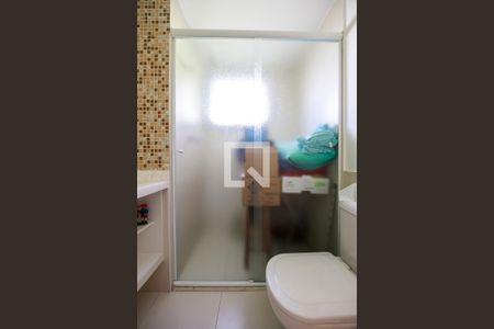 Apartamento à venda com 317m², 4 quartos e 4 vagas Apartamento à venda com 317m², 4 quartos e 4 vagasSuíte 2 - Banheiro