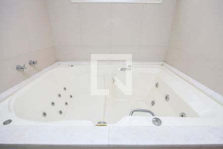 Apartamento à venda com 317m², 4 quartos e 4 vagas Apartamento à venda com 317m², 4 quartos e 4 vagasSuíte Principal - Banheiro