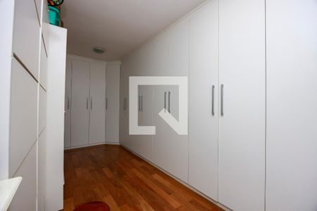 Apartamento à venda com 317m², 4 quartos e 4 vagas Apartamento à venda com 317m², 4 quartos e 4 vagasSuíte Principal - Closet