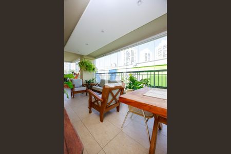 Apartamento à venda com 317m², 4 quartos e 4 vagas Apartamento à venda com 317m², 4 quartos e 4 vagasSala - Varanda