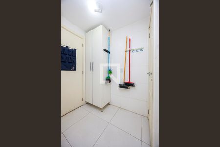 Apartamento à venda com 317m², 4 quartos e 4 vagas Apartamento à venda com 317m², 4 quartos e 4 vagasÁrea de Serviço