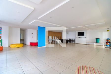 Apartamento para alugar com 80m², 3 quartos e 1 vaga Apartamento para alugar com 80m², 3 quartos e 1 vagaÁrea comum - Salão de festas