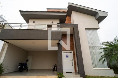 Casa para alugar com 300m², 3 quartos e 4 vagas Casa para alugar com 300m², 3 quartos e 4 vagasFachada