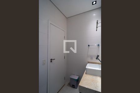 Casa para alugar com 300m², 3 quartos e 4 vagas Casa para alugar com 300m², 3 quartos e 4 vagasBanheiro da Suíte