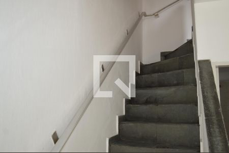 Casa para alugar com 60m², 2 quartos e sem vagaEscada