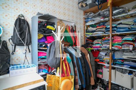 Casa à venda com 135m², 3 quartos e 4 vagasCloset