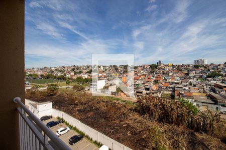 Sala / Varanda de apartamento para alugar com 2 quartos, 45m² em Vila Monte Belo, Itaquaquecetuba