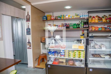 Apartamento para alugar com 44m², 2 quartos e 1 vagaMinimercado / padaria 