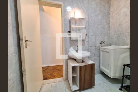 Studio para alugar com 25m², 1 quarto e sem vaga Studio para alugar com 25m², 1 quarto e sem vagaBanheiro