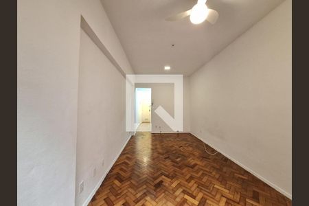Studio para alugar com 25m², 1 quarto e sem vaga Studio para alugar com 25m², 1 quarto e sem vagaSala