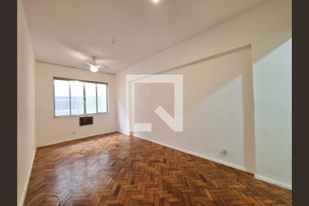 Studio para alugar com 25m², 1 quarto e sem vaga Studio para alugar com 25m², 1 quarto e sem vagaSala