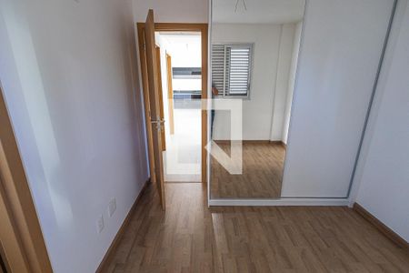 Apartamento à venda com 257m², 3 quartos e 3 vagasQuarto 2 / semi-suite
