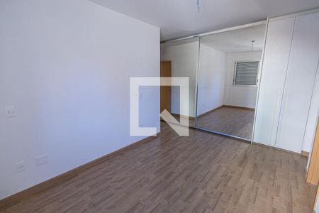 Apartamento à venda com 257m², 3 quartos e 3 vagasQuarto 1 / suite