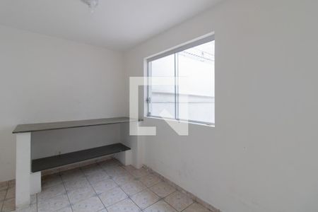 Casa à venda com 180m², 3 quartos e 2 vagasQuarto de Serviço